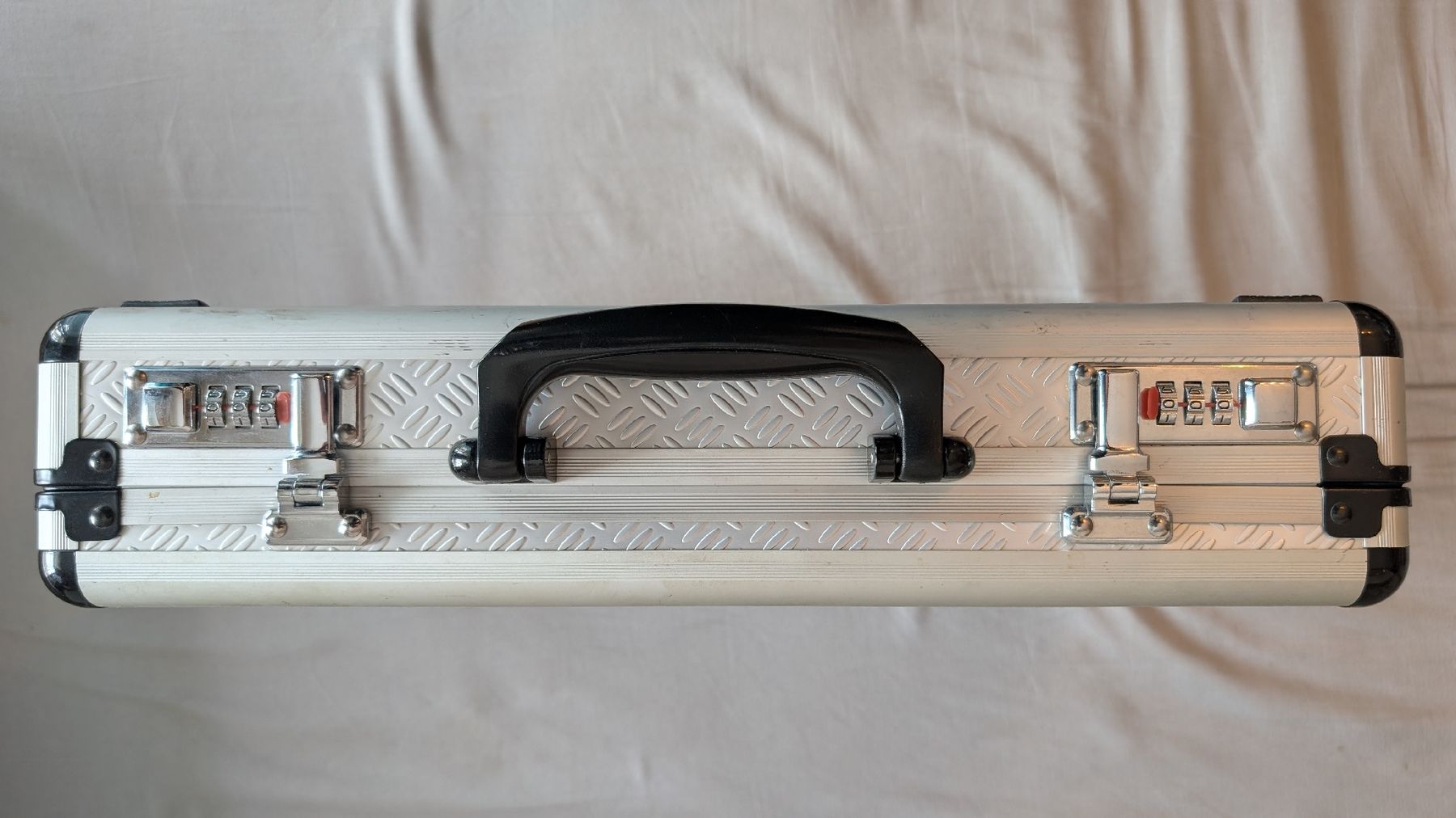 Valigie & Borse: mallette / attaché-case de sécurité en aluminium – Usato da Crans-Montana venduto da Mlrst 3