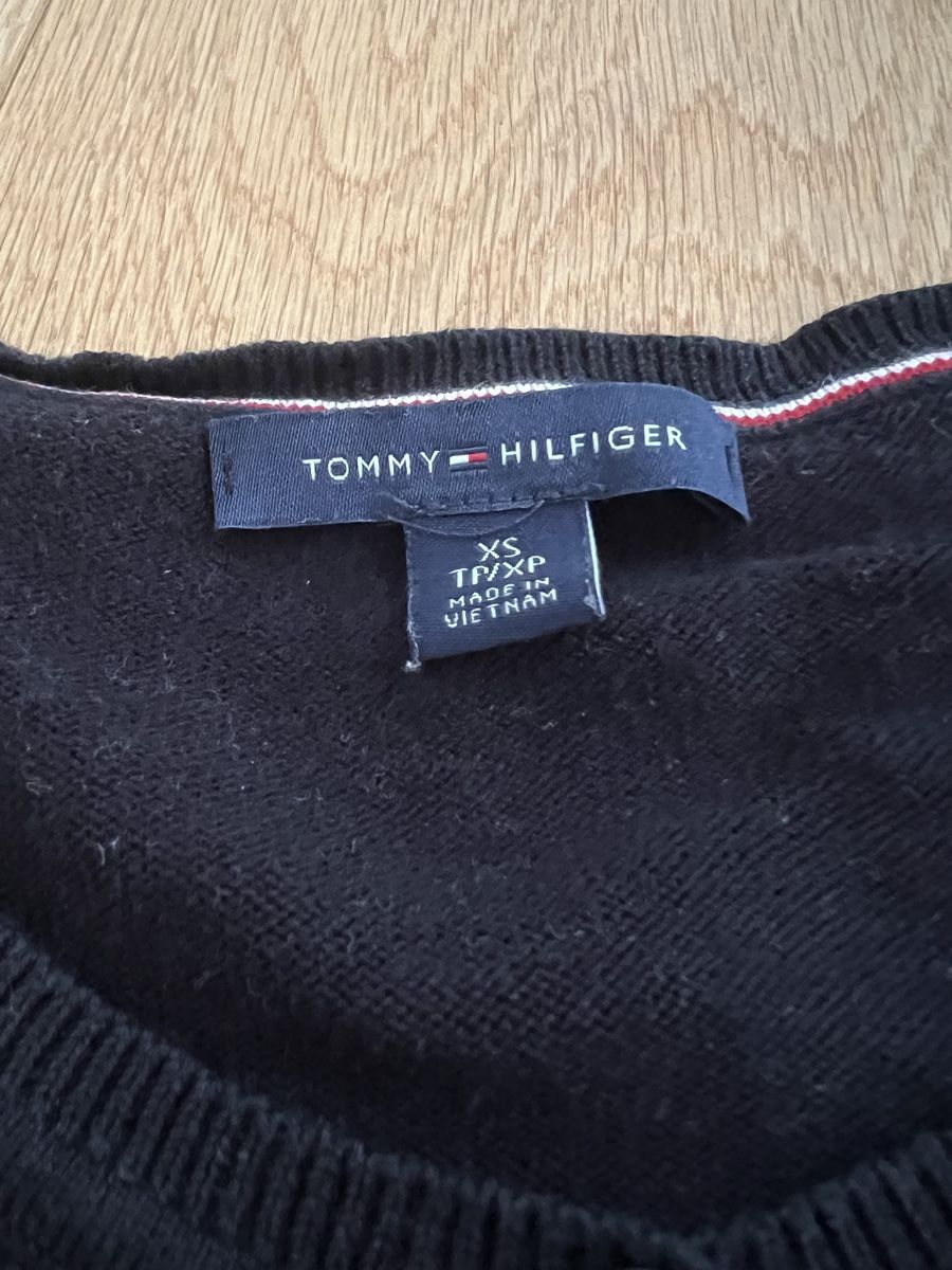 Tommy Hilfiger Giacche: Tommy Hilfiger Strickjacke – Usato da Luzern venduto da sydney01. 1