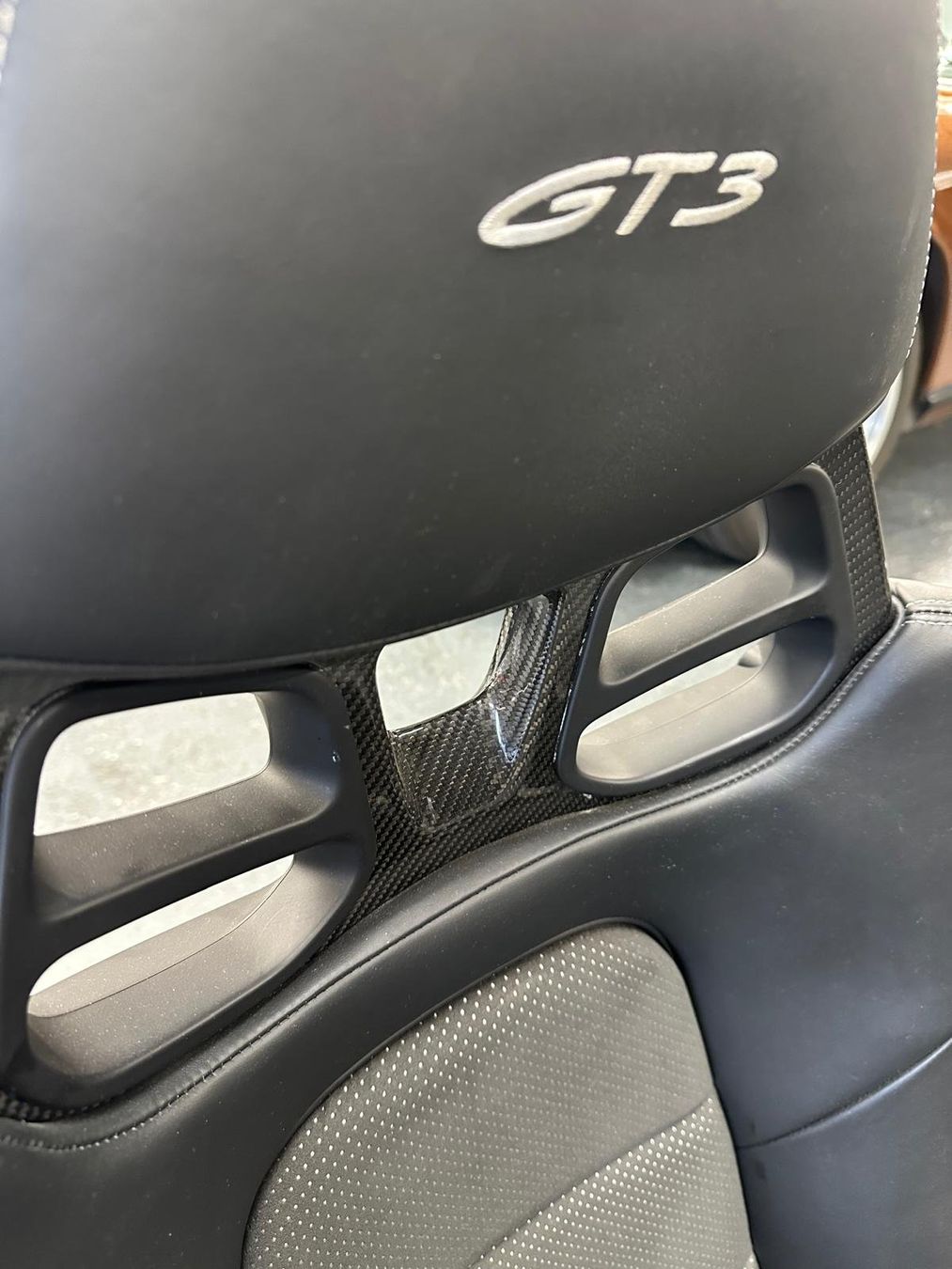 Porsche Tutti pezzi di ricambio auto: Porsche 992 GT3 Bucket Seats – Usato da Veyrier venduto da FerranP 6