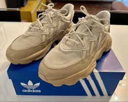 Adidas OZWEEGO Sneakers - Grösse 45 1/3