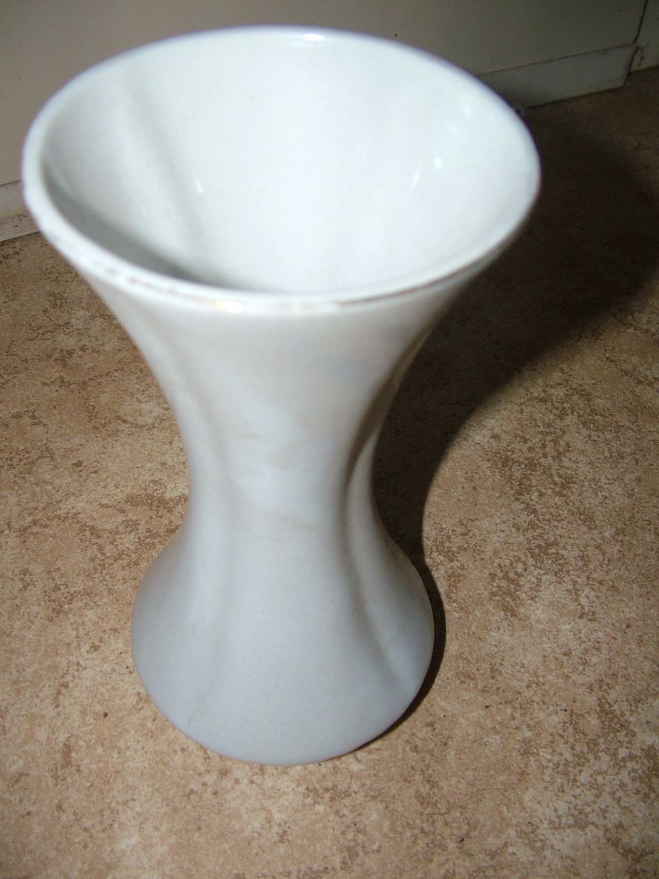 Vasi & Recipienti: Weisse Vase mit Goldrand %% – Usato da Nunningen venduto da Ave51 1