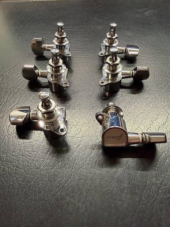 Strumenti musicali: E-Gitarre Stimmmechaniken 3L/3R Chrom – Usato da Zollikerberg venduto da fjonasch 1