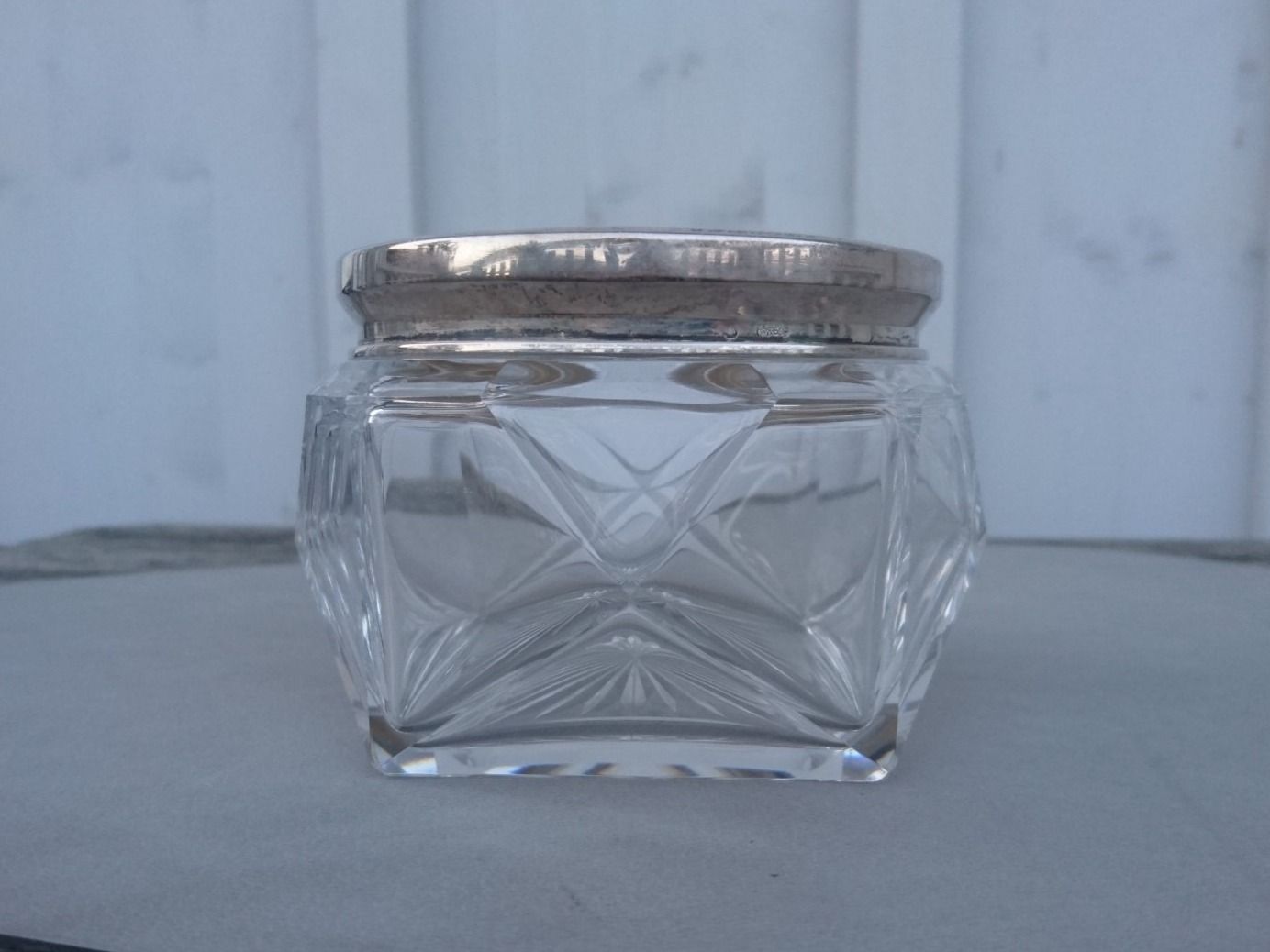 Flaconi: Glas Dose - Art Deco - 835 Silberdeckel – Usato da Winterthur venduto da avelotte