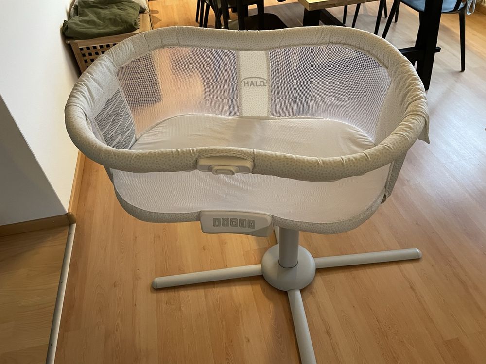 HALO BassiNest Premiere 360 Swivel Sleeper Beistellbett Kaufen auf