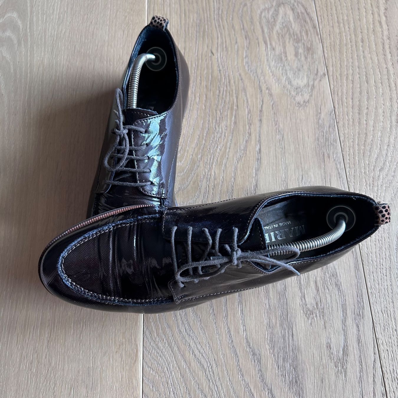 Scarpe da donna: Chaussures cuir vernis – Usato da Bévilard venduto da sab_6jt5 2