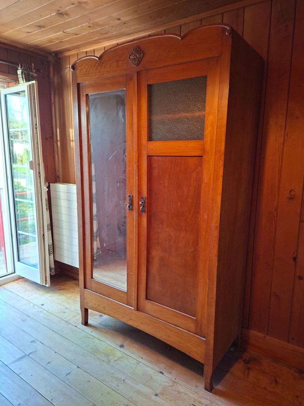 Armadi: Schrank – Usato da Courgevaux venduto da Kaltfront 1
