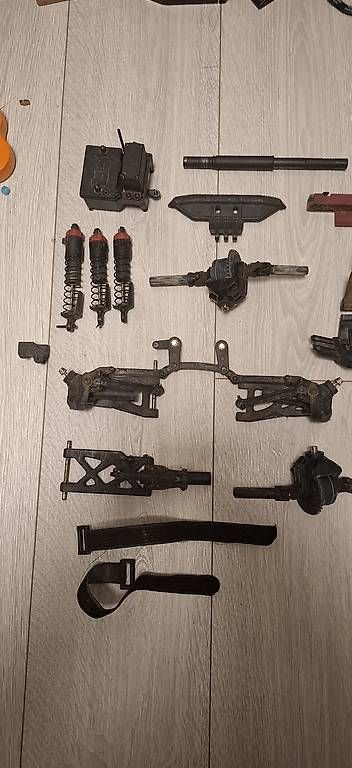 RC Modellbau: Nicht fester Preis Reste eines Arrma Granite – Gebraucht aus Bösingen von Schruppateli 3