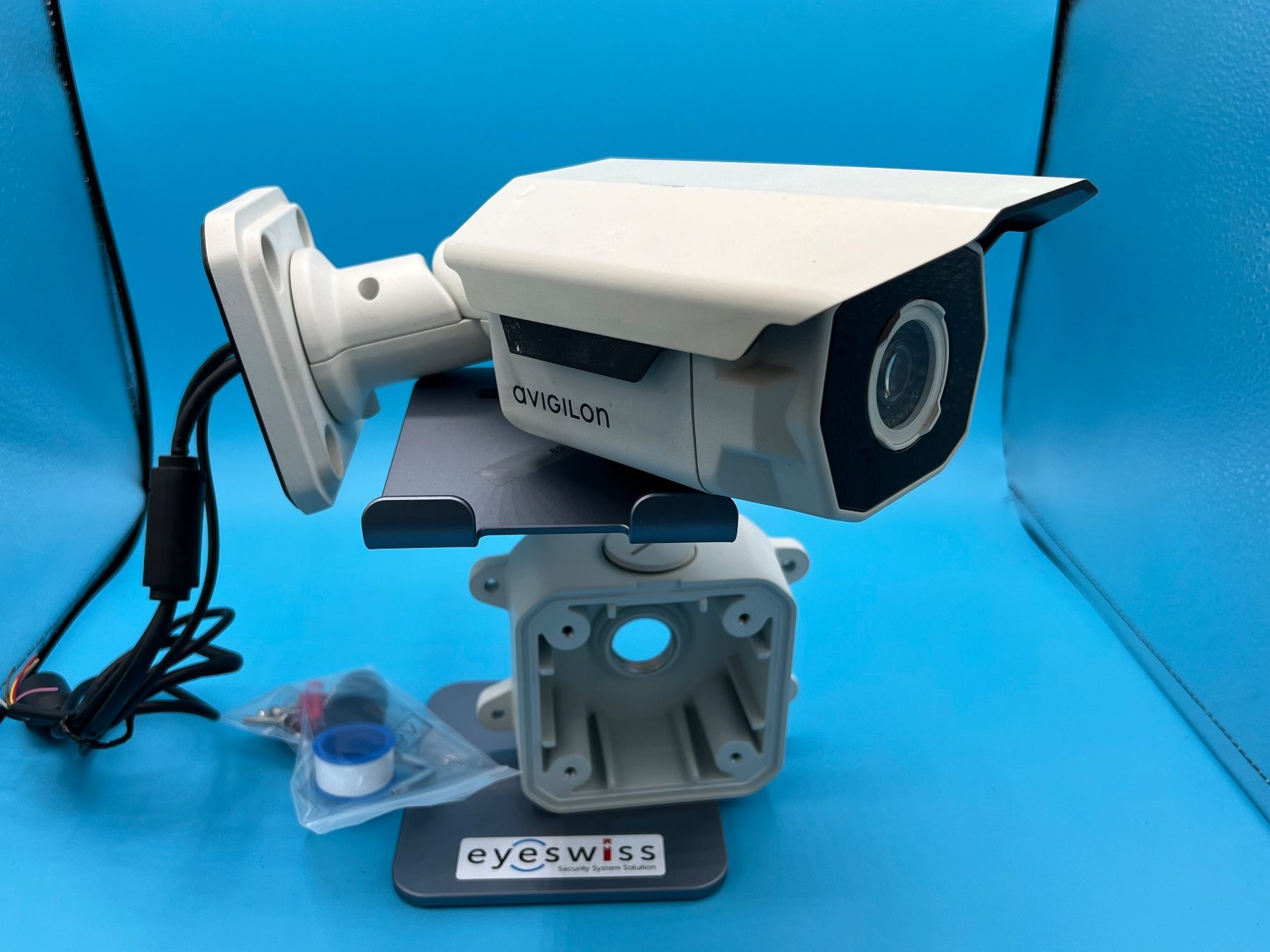 Camcorder: Telecamera Avigilon usata in ottimo stato 2MP mod H3 – Gebraucht aus Melano von sho_trg8