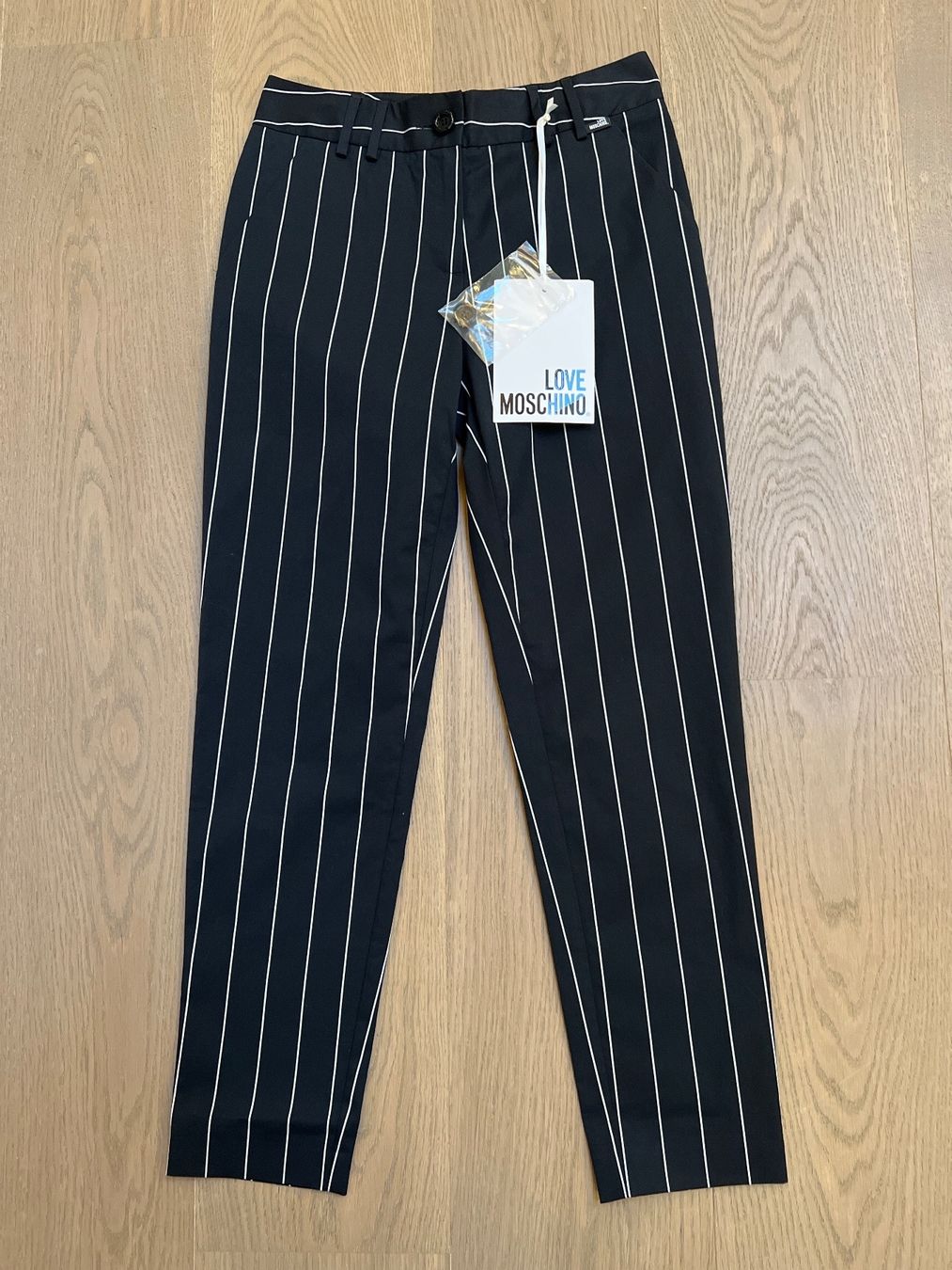 Moschino Pantalons: Hose Love Moschino Gr.36 - Neu – Neuf avec emballage d'origine à Visp par bluenero