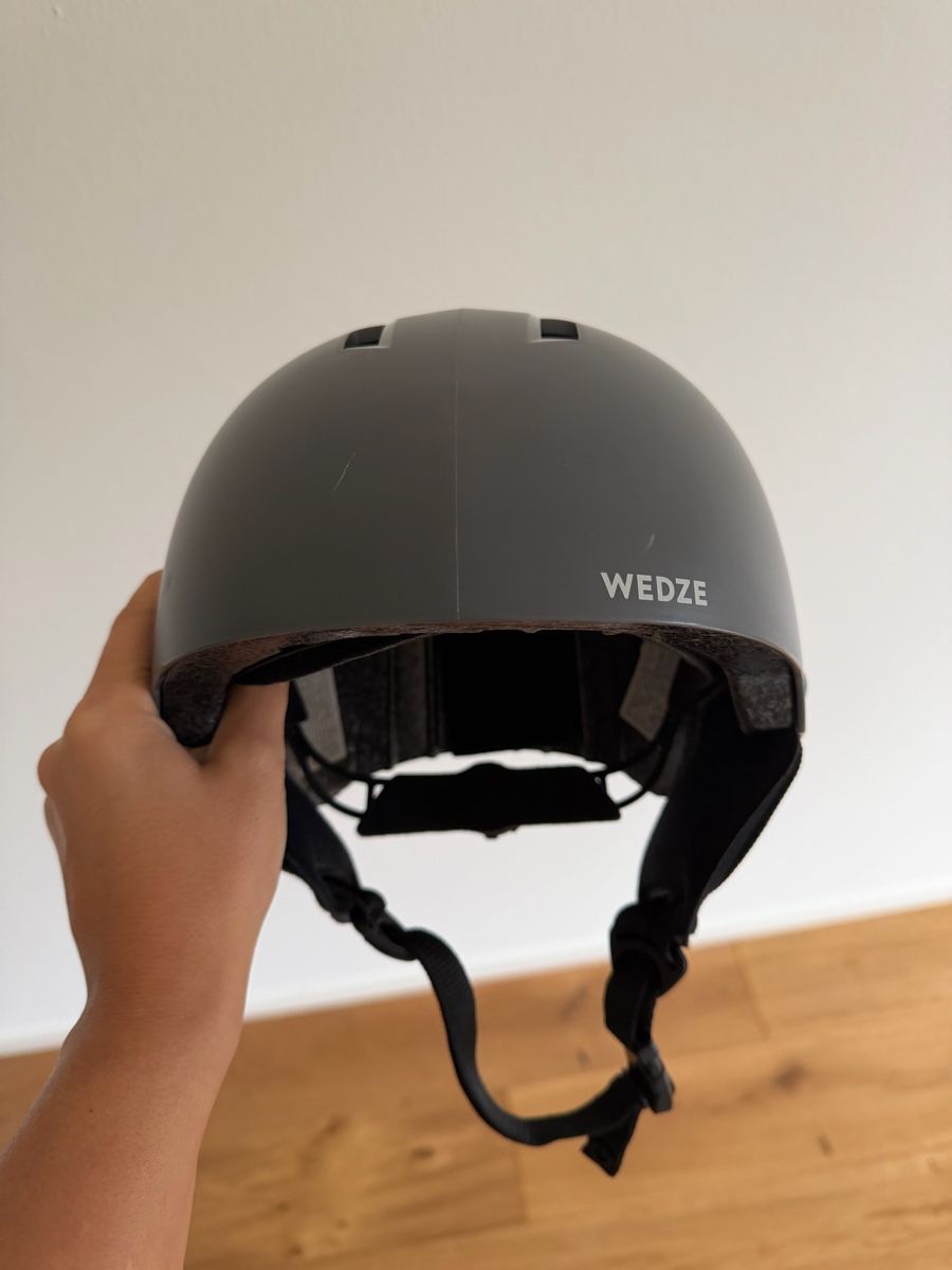 Decathlon Helme: Skihelm Wedze grau – Gebraucht aus Zürich von gal_lt97