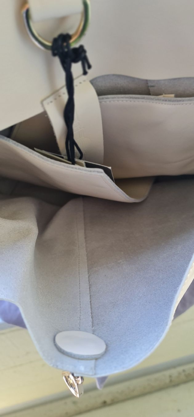 Liebeskind Altro in  Abbigliamento & Accessori: Liebeskind Schulter Tasche. – Nuovo (secondo la descrizione) da Zürich venduto da Olala_ 3