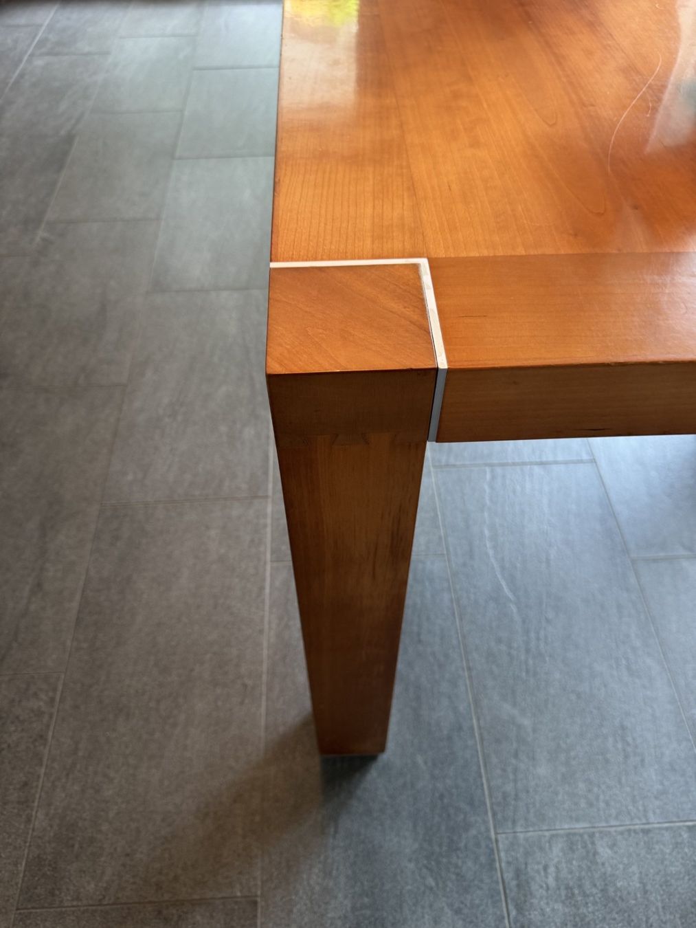 Tische: Designer Tisch - Malofancon – Gebraucht aus Bäch von elv_c7yy 2