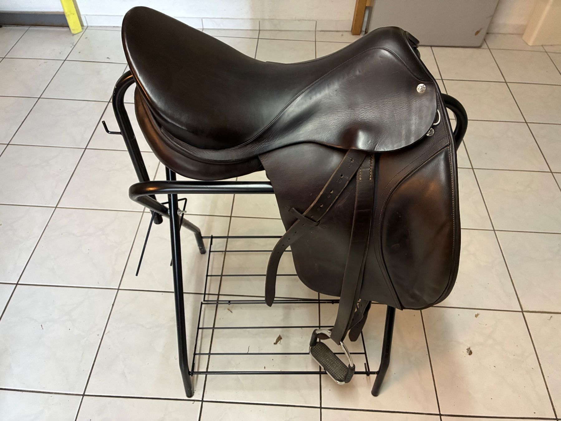 Sattel & Sattelzubehör: Dressursattel – Gebraucht aus Zollikon von Fuchs05