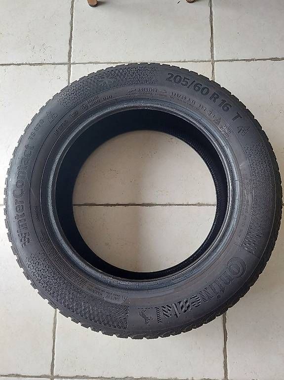 Pneumatici & Ruote complete: Continental 4 pneus 205/60/16 – Usato da Cernier venduto da coco68