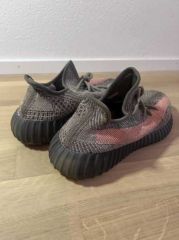 Herrenschuhe: adidas Yeezy Boost 350 Gr. 44 – Gebraucht aus Reinach BL von yannisf 1