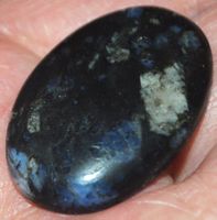 Cabochon - L-6738 – Schwarzer Quesera Calcit ca. 34x23mm