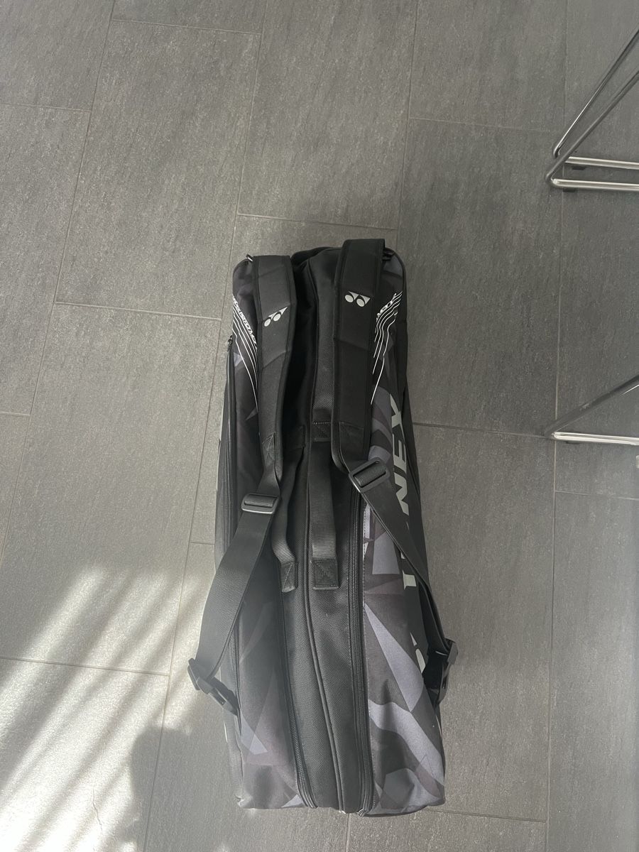Yonex Taschen: Yonex Tennistasche – Gebraucht aus Klingnau von Kaschira 3