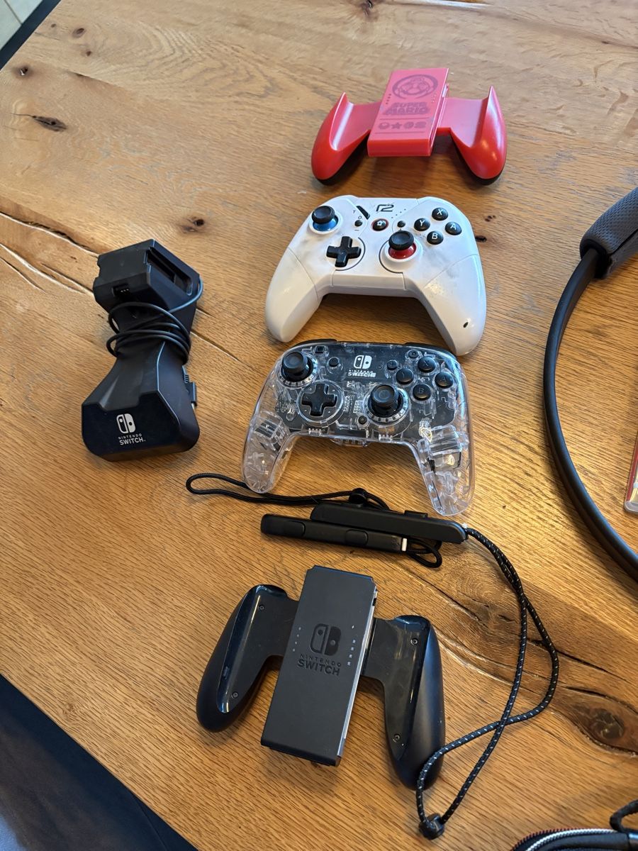 Nintendo Konsolen: Nintendo Switch Oled inkl. Zubehör  – Gebraucht aus Fisibach von Floh1981 2