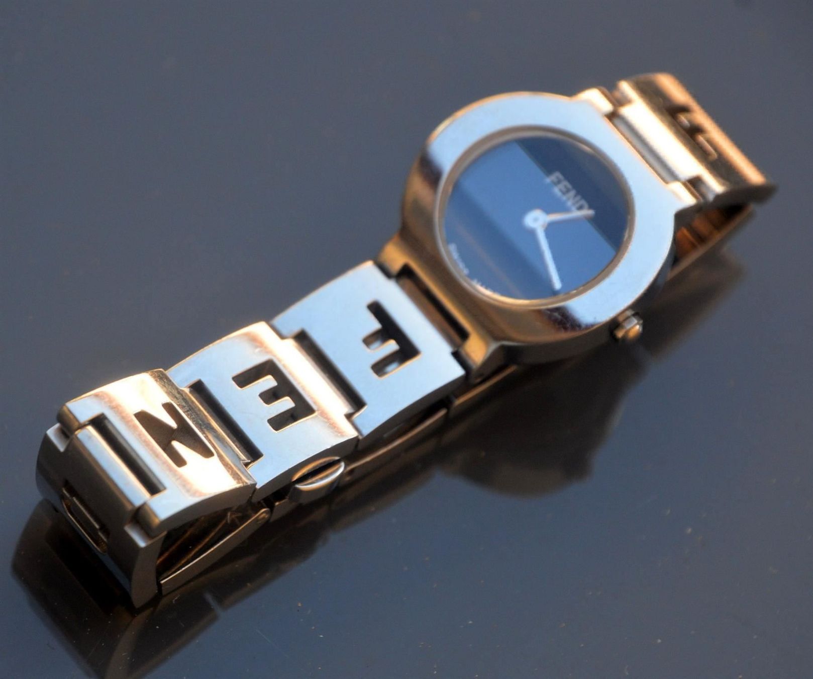 Uhren: Fendi Armbanduhr / Montre – Gebraucht aus Collonges von Auganien 1
