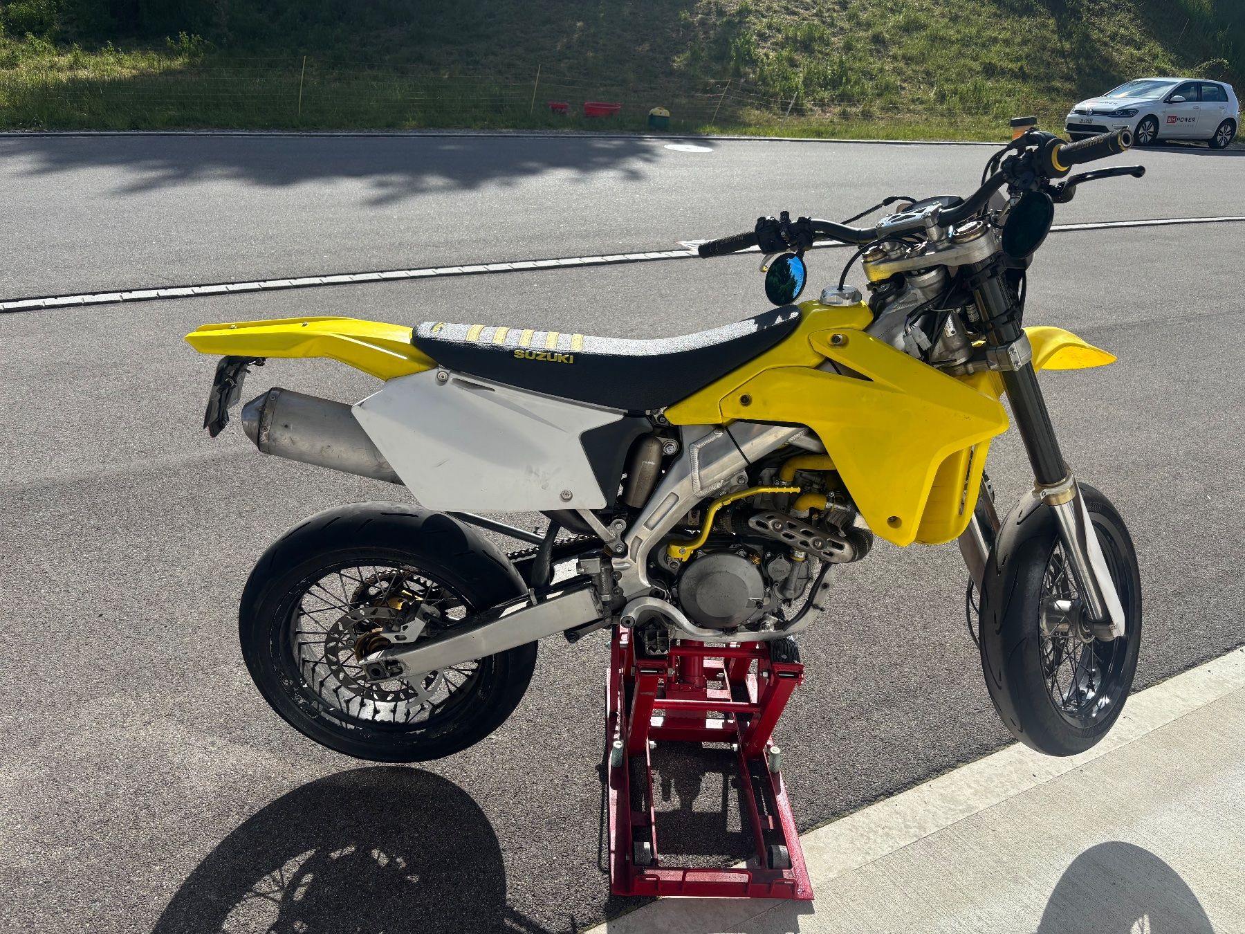 Suzuki Strada: Valenti racing 450 sm – Usato da Merishausen venduto da edw_y8yk 2