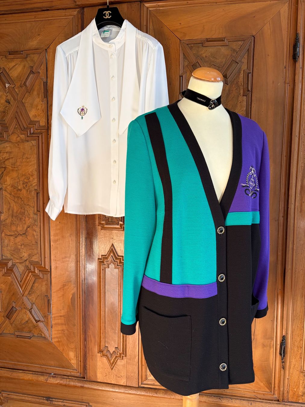 Lots de vêtements: FRANKENWALDER SET /Jacke+Bluse/ Größe 46 – D'occasion à Interlaken par Bona55 5