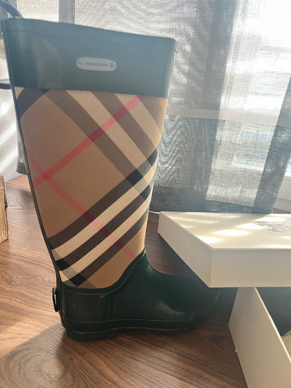Burberry Scarpe da donna: Burberry Regenstiefel (neu) – Nuovo (secondo la descrizione) da Küsnacht ZH venduto da Oloroso 3