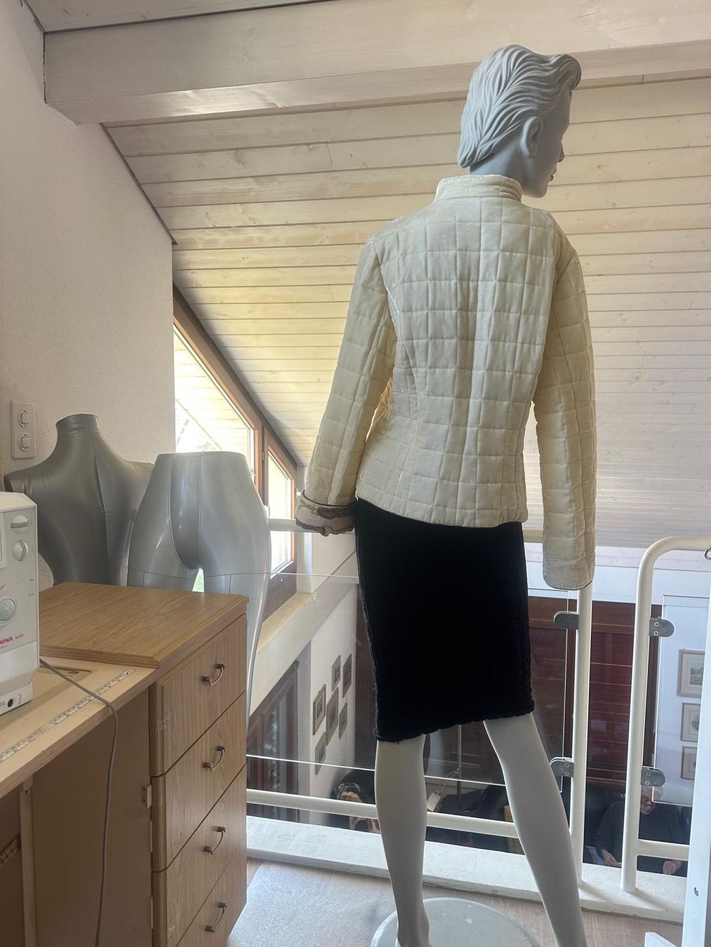 Giacche: Schöne Seidenjacke – Usato da Neuhausen venduto da Lechasseur 3