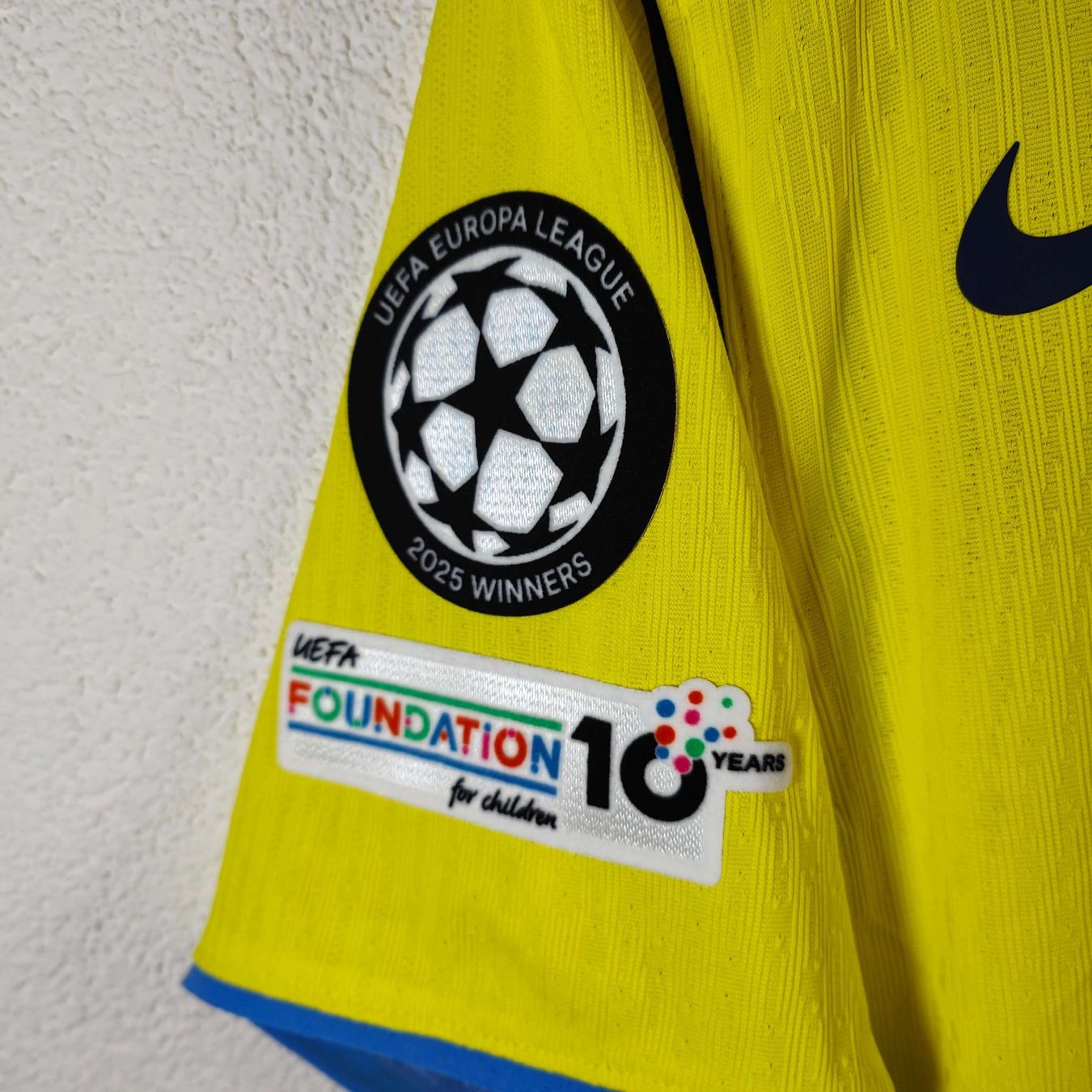 Tottenham Canottiere & Pantaloni: Original 2025-26 Tottenham Third Trikot PV Richarlison – Nuovo e nell'imballaggio originale da Martigny venduto da eternalpitch 2