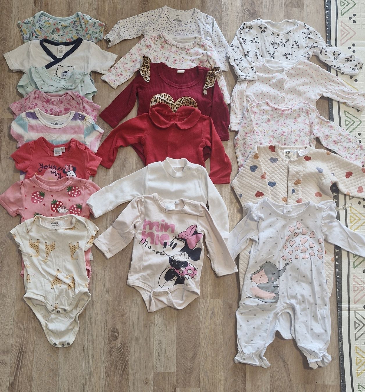 Lotti & Set di vestiti: Kleiderpaket Mädchen Gr. 62 34 stk. – Usato da Bürglen TG venduto da ksz_kjs6 1