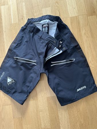 Musto Segelhosen Gr S schwarz