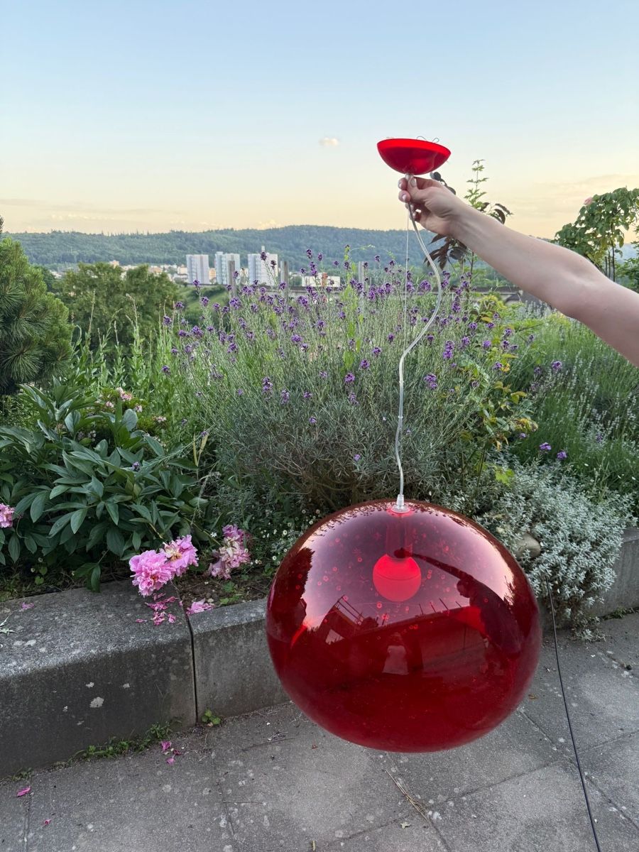 Kartell Lampadari & plafoniere: kartell Fly lamp red – Usato da Umiken venduto da RachelStenders 2