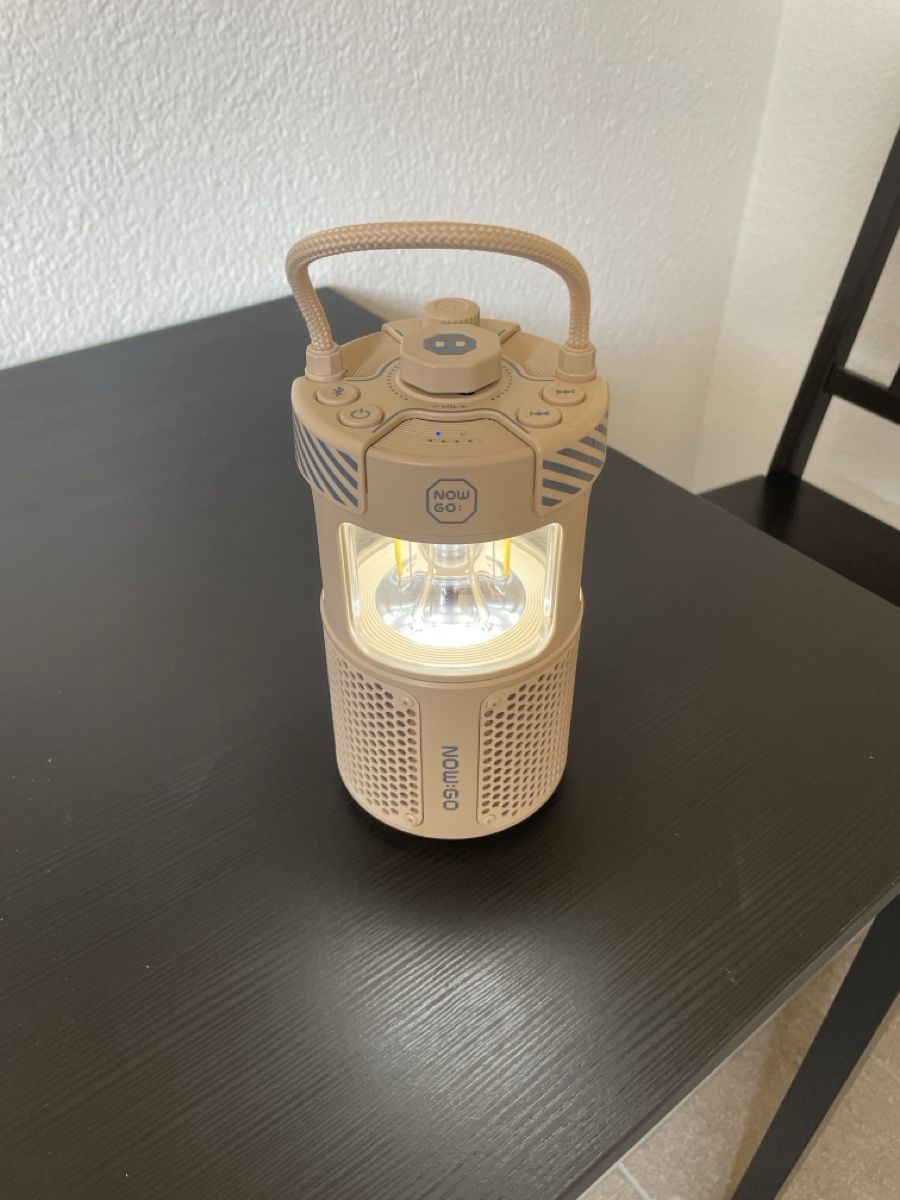 Lautsprecher: Musikbox NOWGO beige neuwertig – Gebraucht aus Rämismühle von tob_62z6 1
