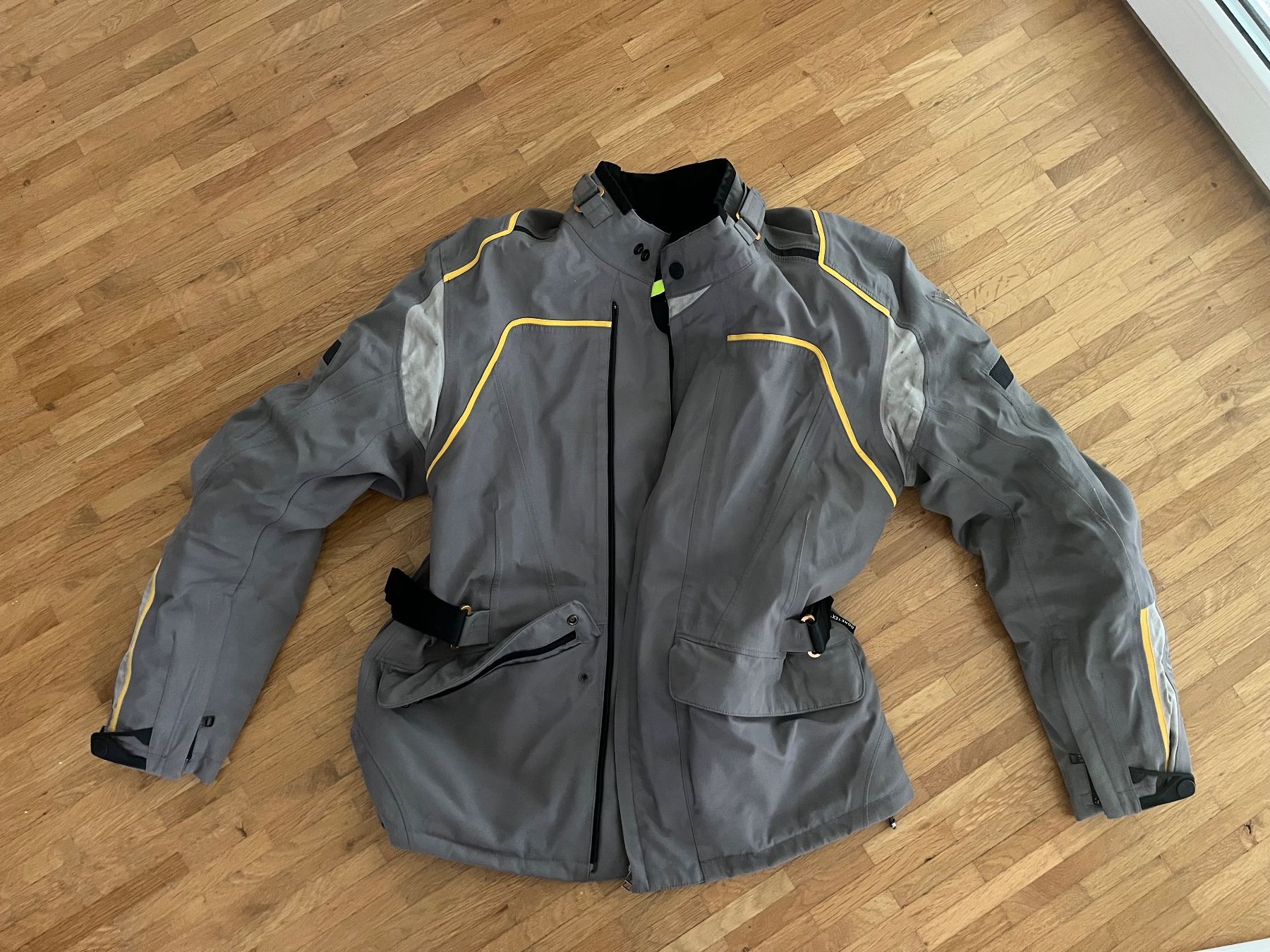 Dainese Giacche: Motorradjacke mit Futter (Dainese) – Usato da Zürich venduto da eddie54 1