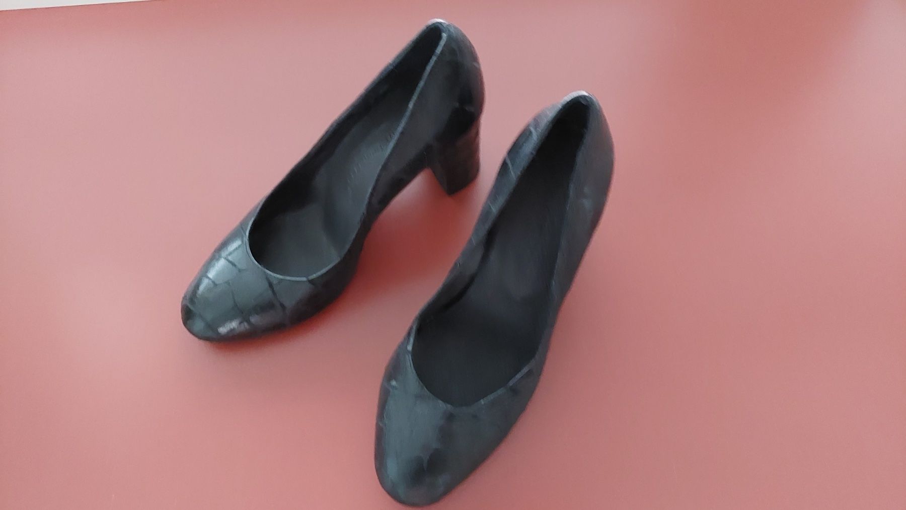 Damenschuhe: Damen Pumps – Neu (gemäss Beschreibung) aus Zürich von bue_5vyj 1