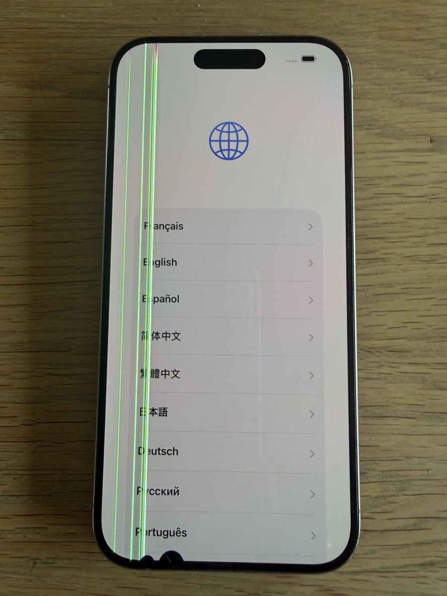 Apple Telefoni cellulari / Smartphones: iPhone 15 Pro, 128GB, Silber mit Display-Schaden – Difettoso da Richterswil venduto da Noelle80 1