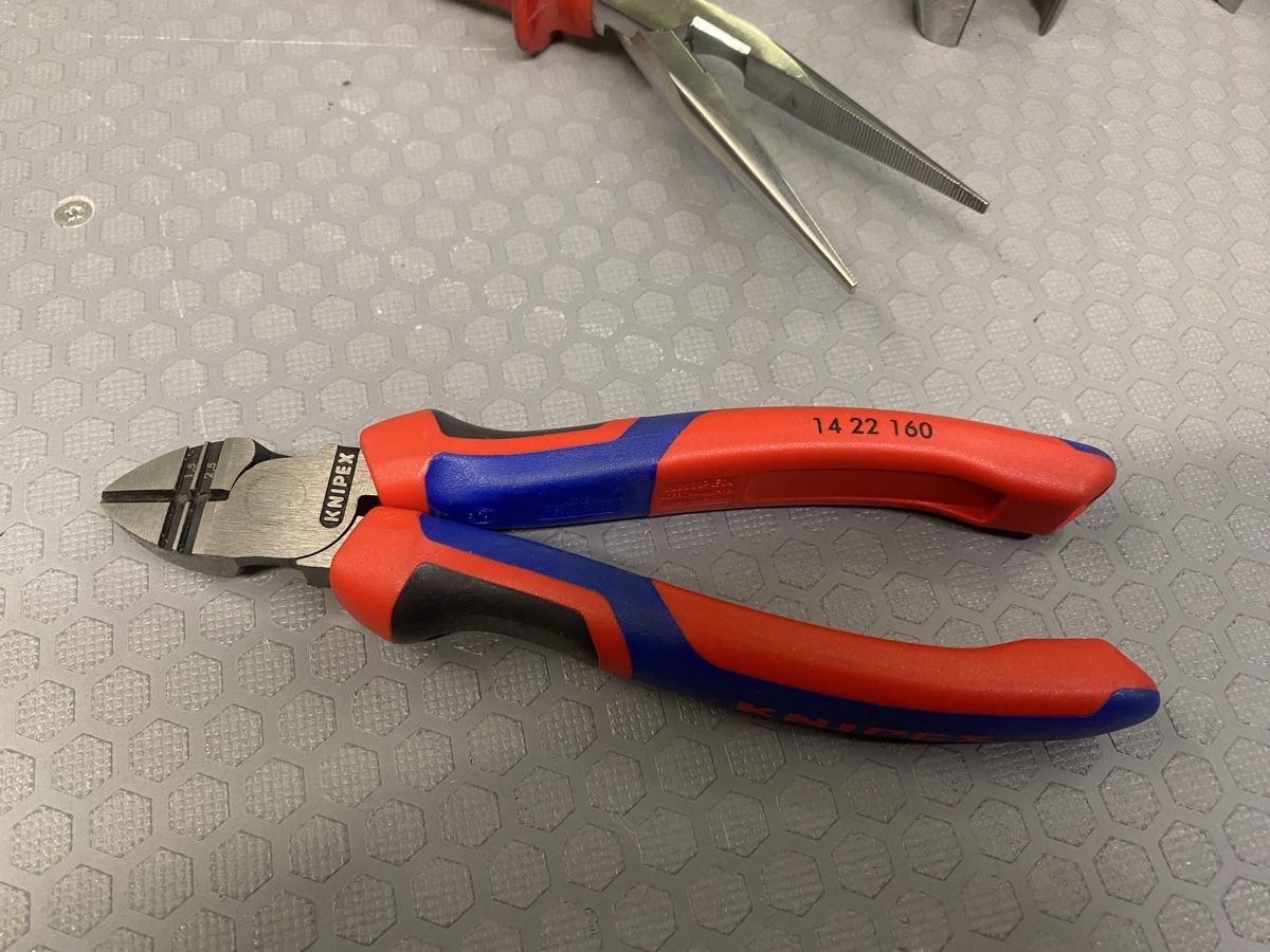 Knipex Tutti gli attrezzi: Lot Knipex Zangen ab 1.- – Usato da Wabern venduto da HK-Design 5