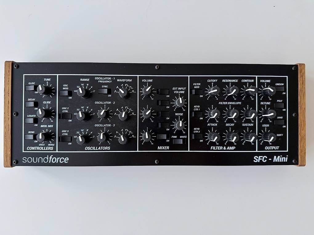 Strumenti musicali: Soundforce SFC-Mini Synthesizer Moog Midi Controller + OVP – Usato da St. Gallen venduto da -zAk-