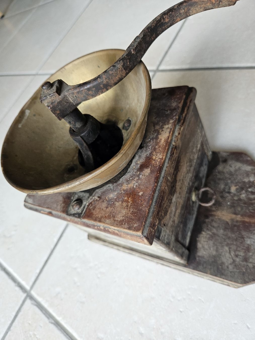 Elettrodomestici da cucina: Kaffeemühle antik – Usato da Haslen GL venduto da Sandra40 6