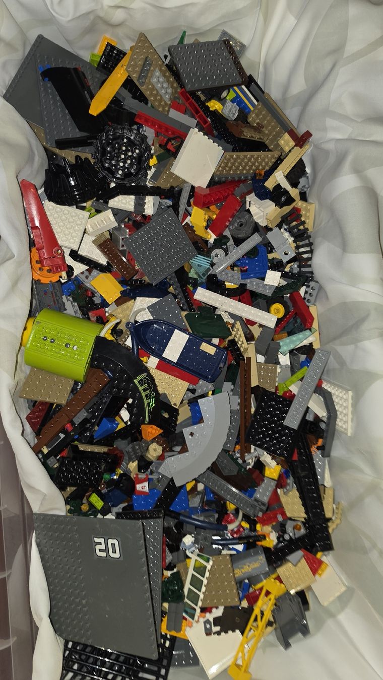 Lego Jouets: Lego 5.5 kilo  – D'occasion à Zürich par Ralaualiyas 1