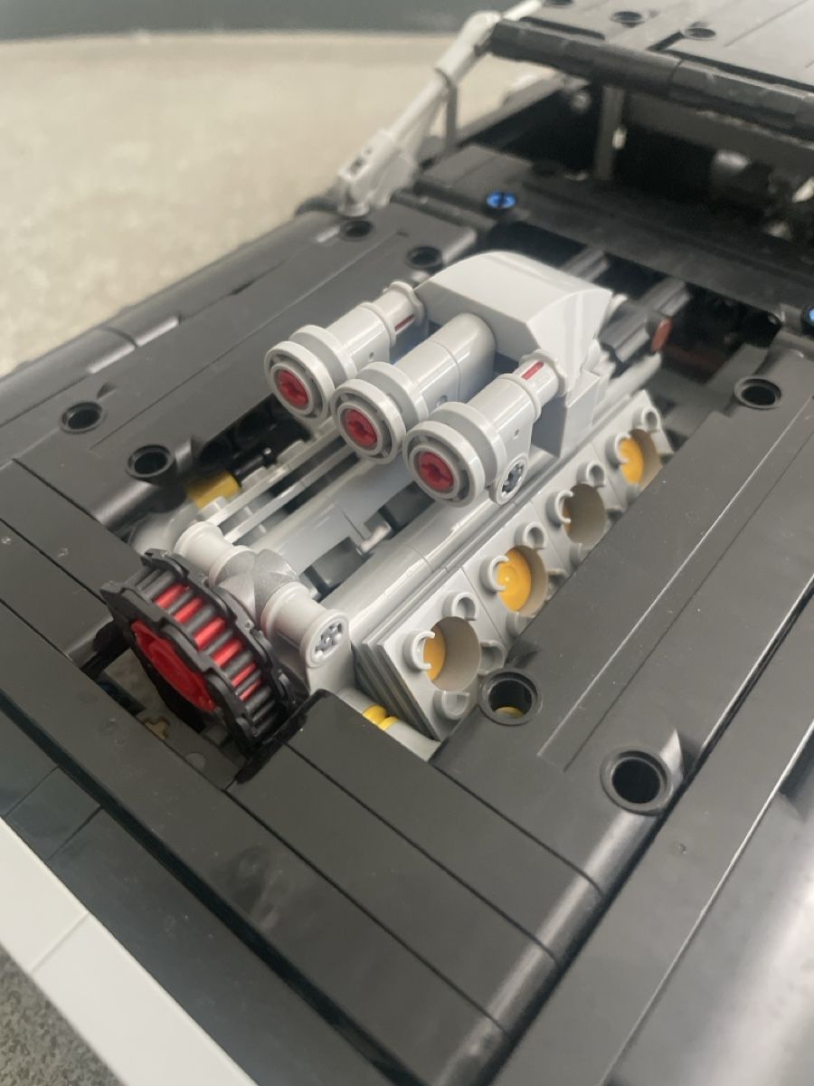 Lego Kit di costruzioni: Lego Technic Dodge Charger Fast & Furious – Usato da Lausanne venduto da jer_m5kh 3