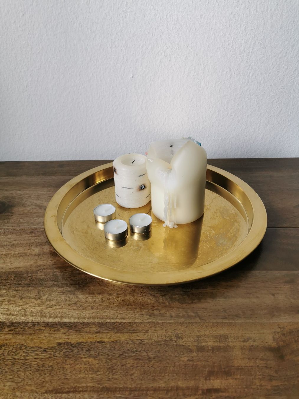 Tutte le decorazioni: IKEA GLATTIS Tablett, messingfarben – wie neu – Usato da Lenzburg venduto da kgei 1