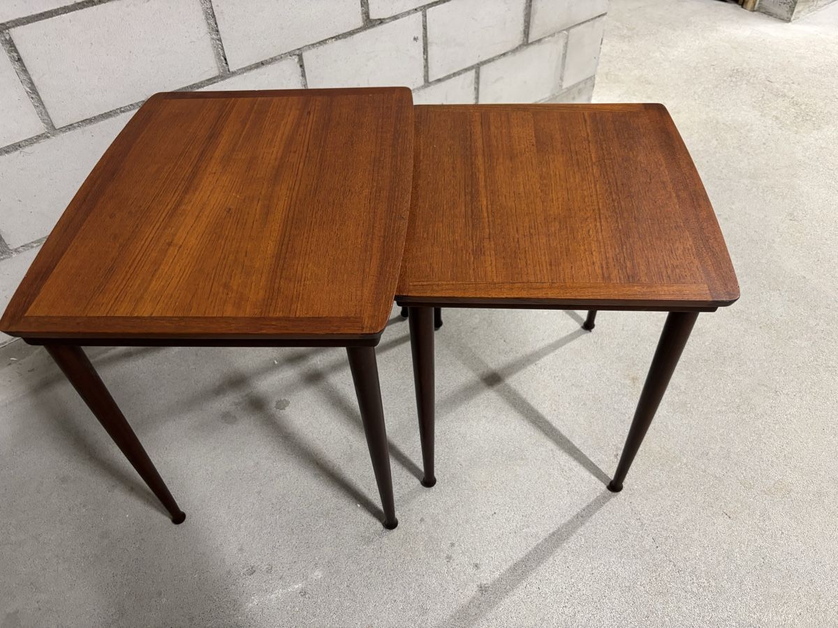 Tische: Mid-Century Modern Nesting Tables - Set of Two, Teak – Gebraucht aus Attiswil von Retrodane 3
