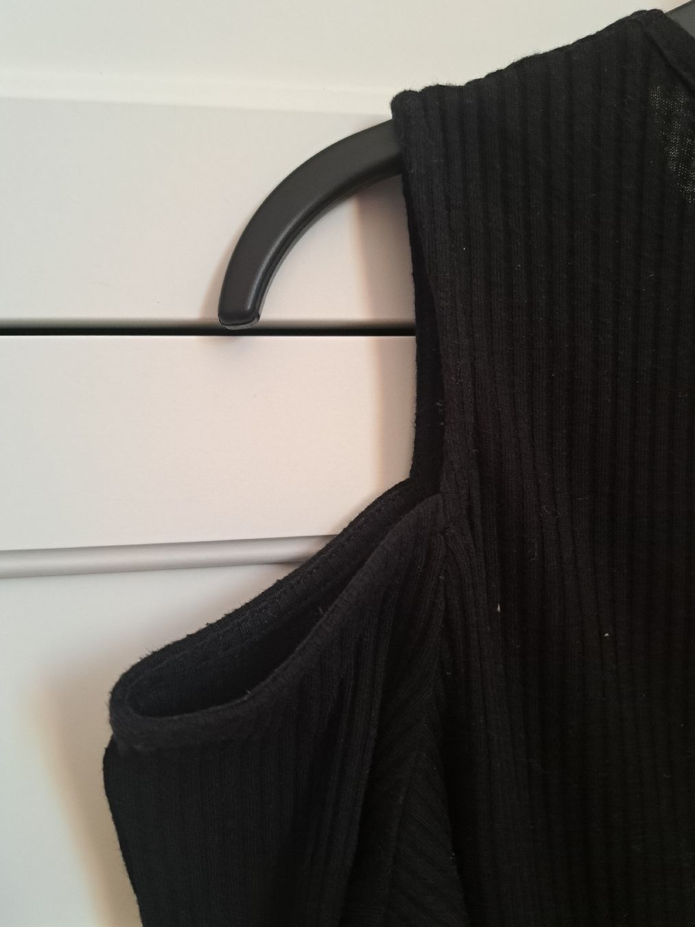 Mango Kleider: MANGO Kleid Grösse S mit Schulterausschnitt – Gebraucht aus Zürich von dph_r9t2 7
