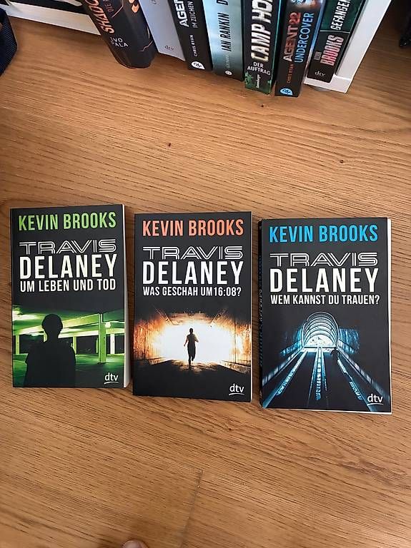 Livres: Travis Delaney – D'occasion à Dielsdorf par aid_6lk7