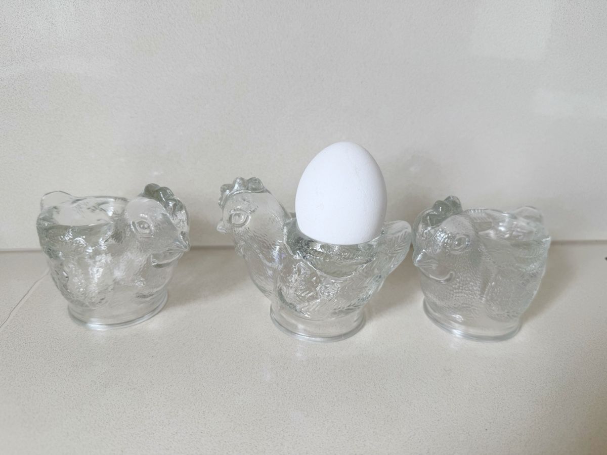Sonstiges Geschirr: Hühner Eierbecher aus Glas, 3 Stück – Gebraucht aus Eggenwil von Lissi82