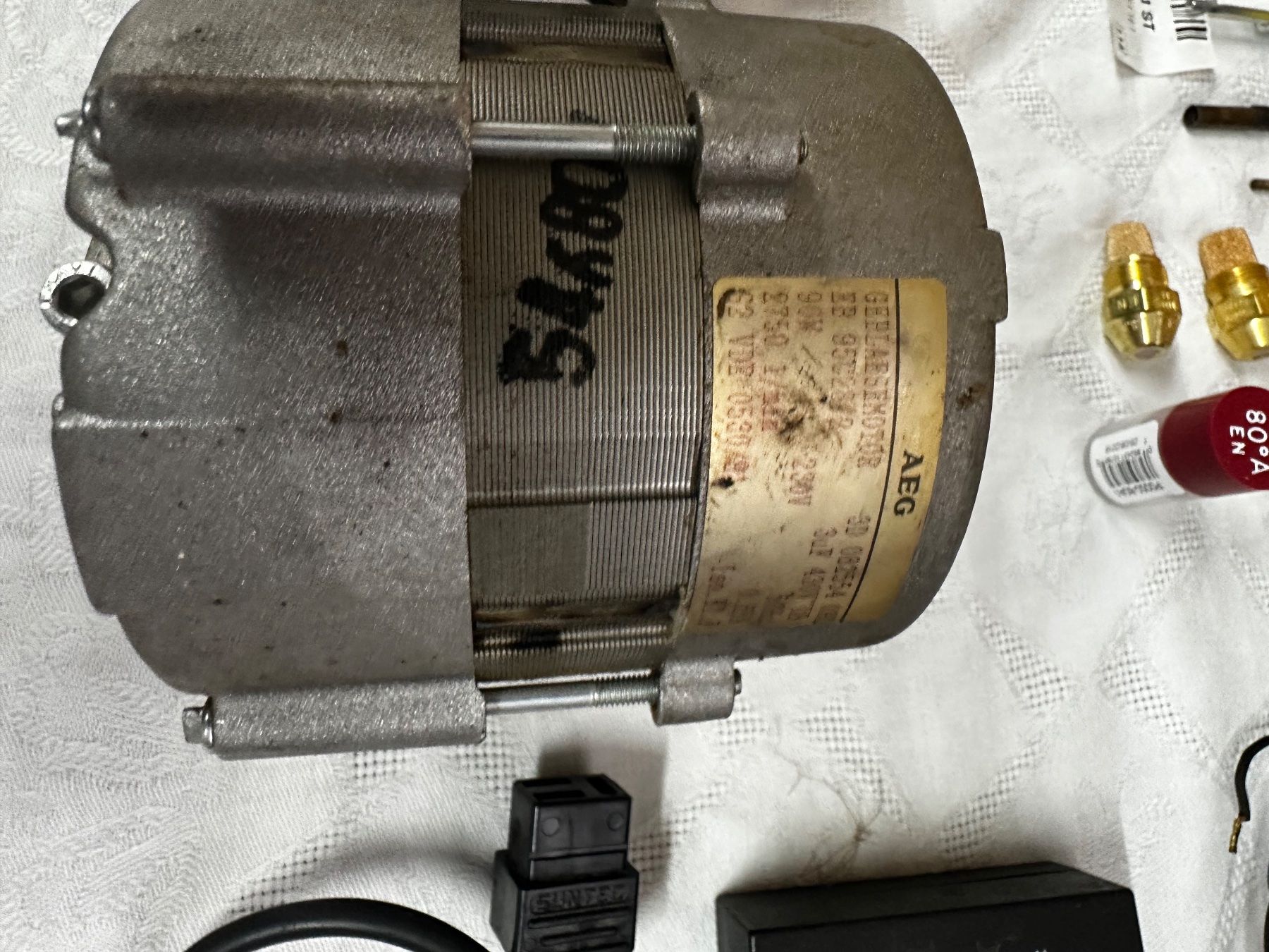 Heizgeräte: Heizung ELCO Low - Nox Material zu Blau Brenner. – Gebraucht aus Thun von Eugen 5