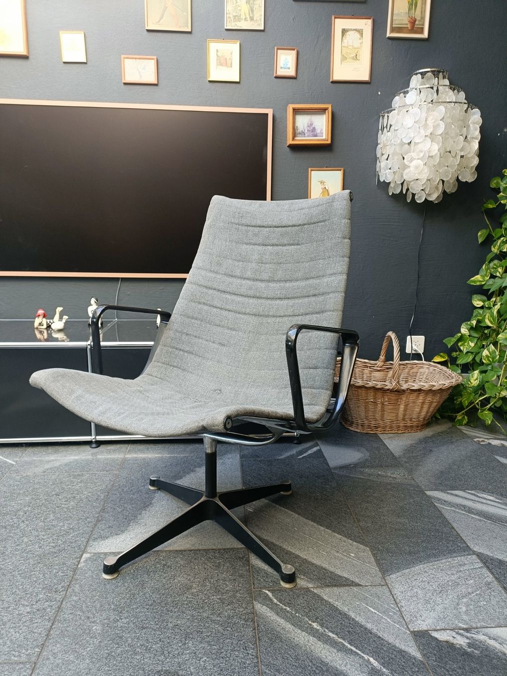 Herman Miller Poltrone: Original Herman Miller Eames EA116 1.Generation – Usato da Schmitten FR venduto da oldtimer82
