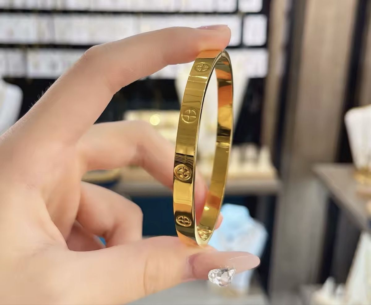 Bracciali & Braccialetti: Bracelet en acier inoxydable – Nuovo e nell'imballaggio originale da Châtel-St-Denis venduto da Montclair_Swiss 2