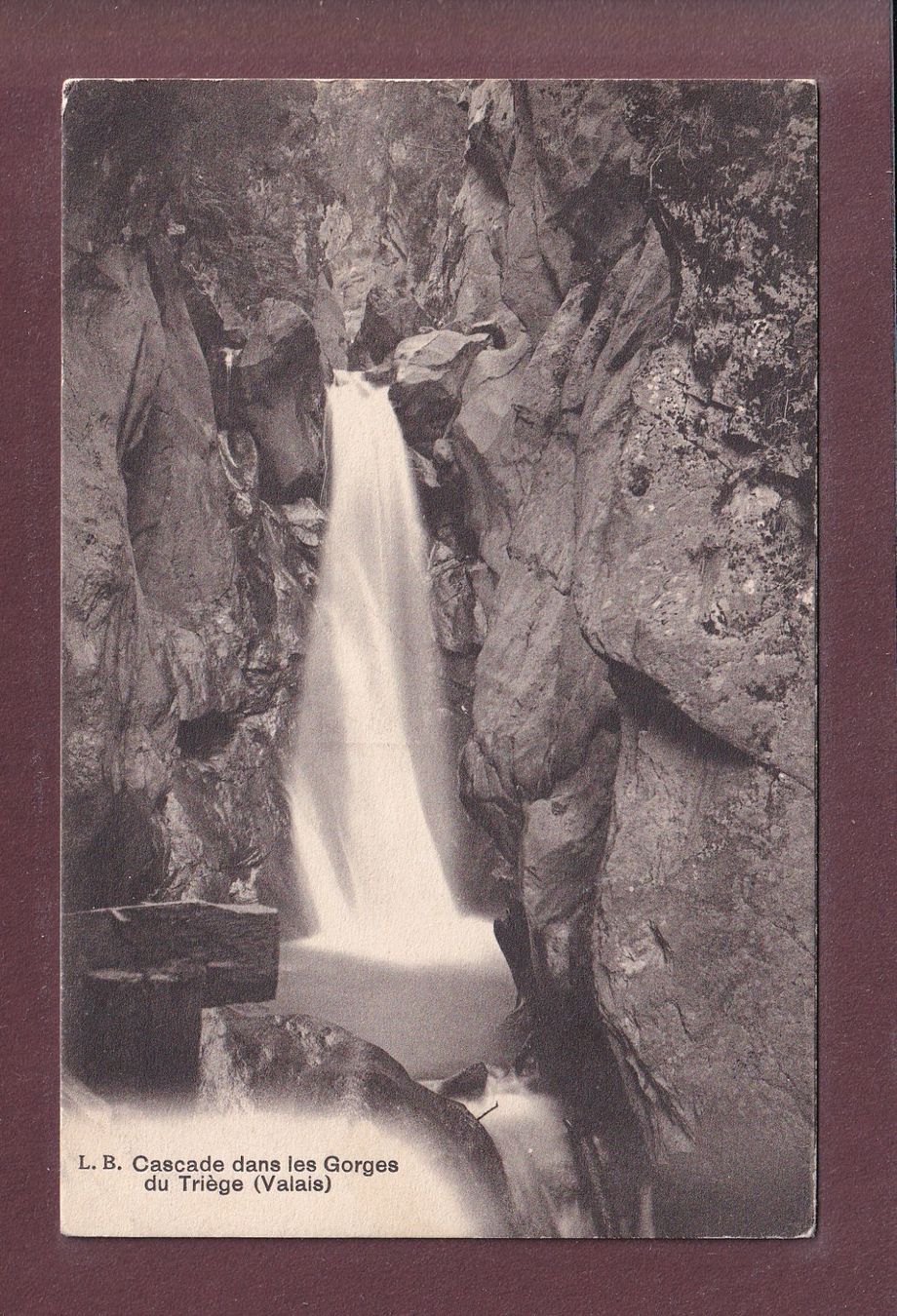 Cartes postales: Gorges du TRIEGE - Cascade – D'occasion à Pully par nicecards