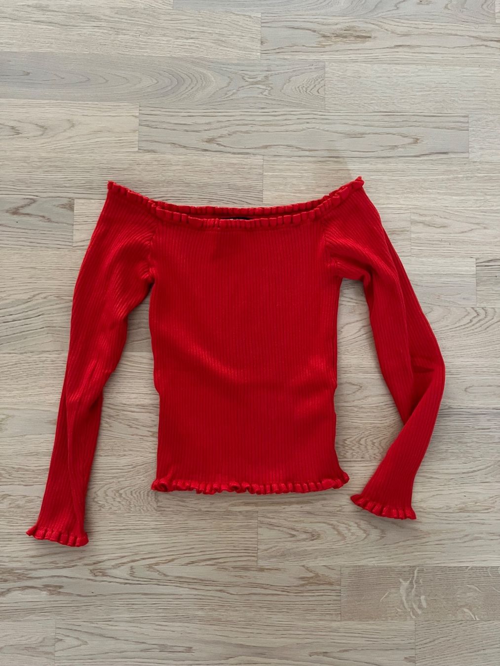 Maglioni & Felpe: Schulterloser Pullover – Usato da Wetzikon ZH venduto da P__tt5